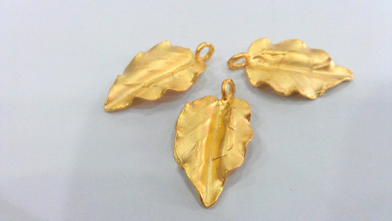 gold plated leaf pendant